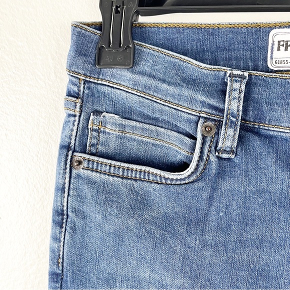 FREE PEOPLE Exposed Button Fly Intentionally Ripped Frayed Hem Jeans, Size 27 - Picture 9 of 12